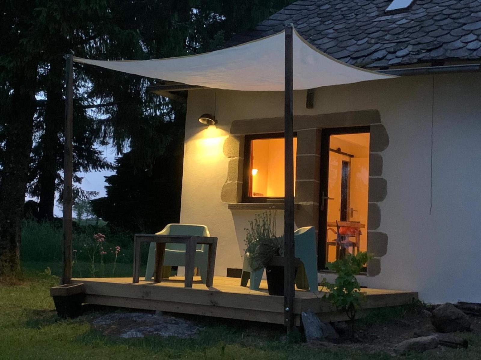 Bed and Breakfast Aux Logis De Fonfroide Chez Mylene & David Marcoles Exterior foto