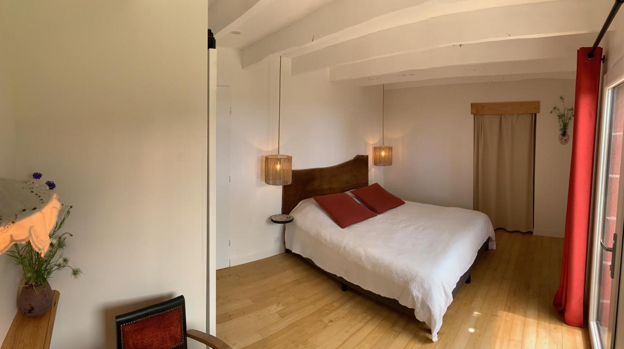 Bed and Breakfast Aux Logis De Fonfroide Chez Mylene & David Marcoles Exterior foto